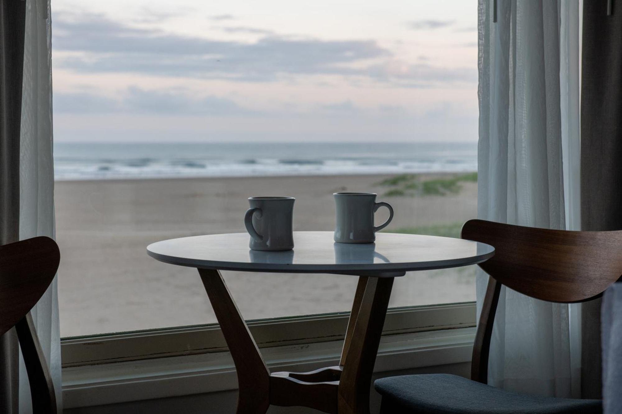Мотель The Ocean Front At Сисайд Экстерьер фото